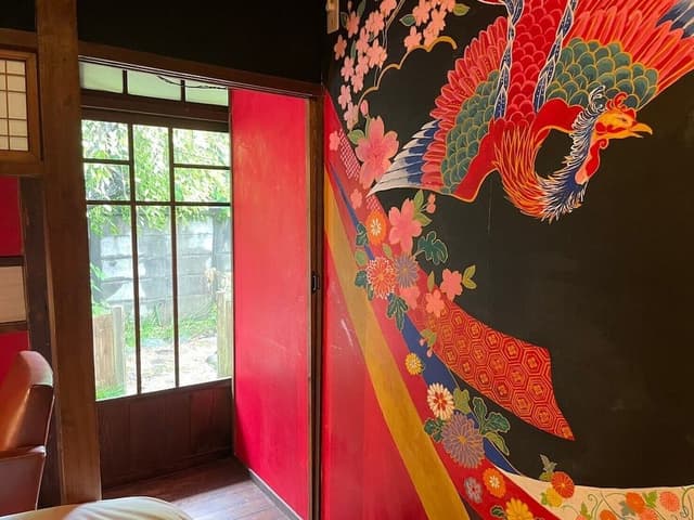 Standard Double or Twin Room with Shared Bathroom (Flowers)