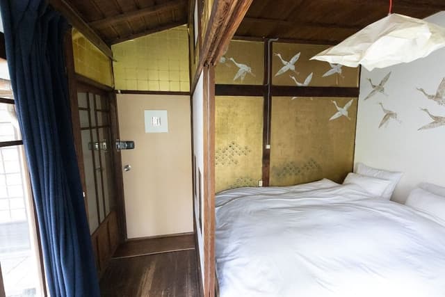 Basic Double or Twin Room, Shared Bathroom