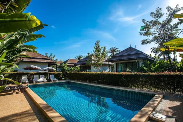 Deluxe Villa, 1 King Bed, Garden View, Garden Area