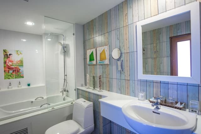 Deluxe Oceanfront Premier Two-Bedroom Suite