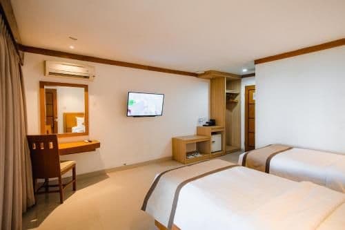 Deluxe Suite Twin