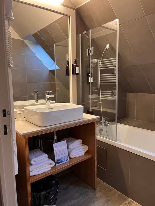 Double Room, Normandy Bridge view