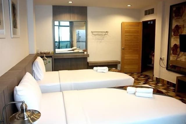 Standard Twin Room