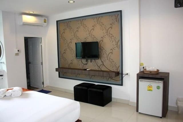 Standard Room, 1 King Bed