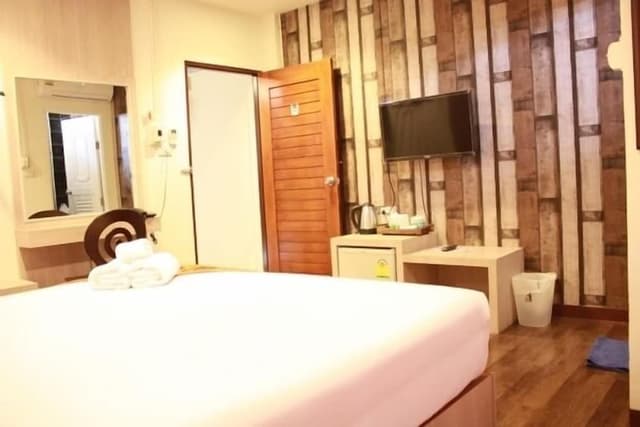 Superior Room, 1 King Bed