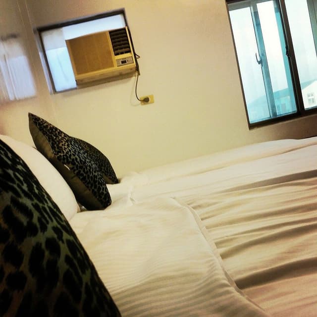 Comfort Room, Multiple Beds