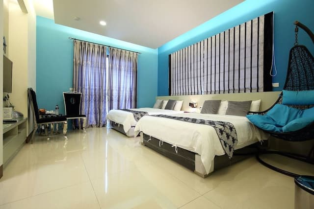Standard Quadruple Room, Balcony (Melbourne)