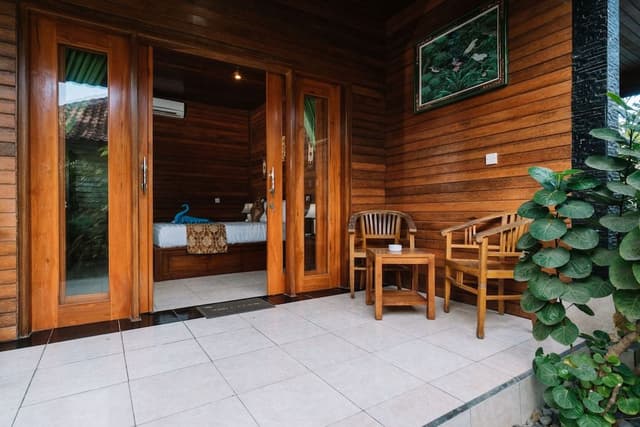 Family Room, 2 Bedrooms