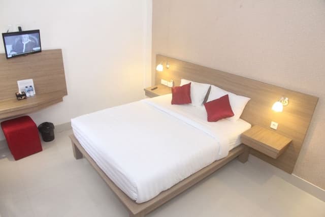 Deluxe Queen Room