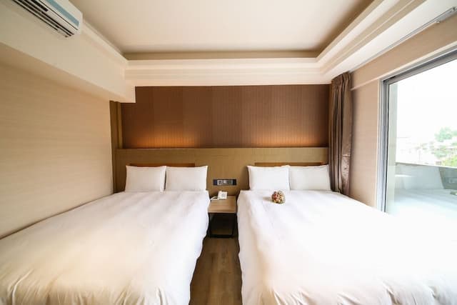 Deluxe Quadruple Room