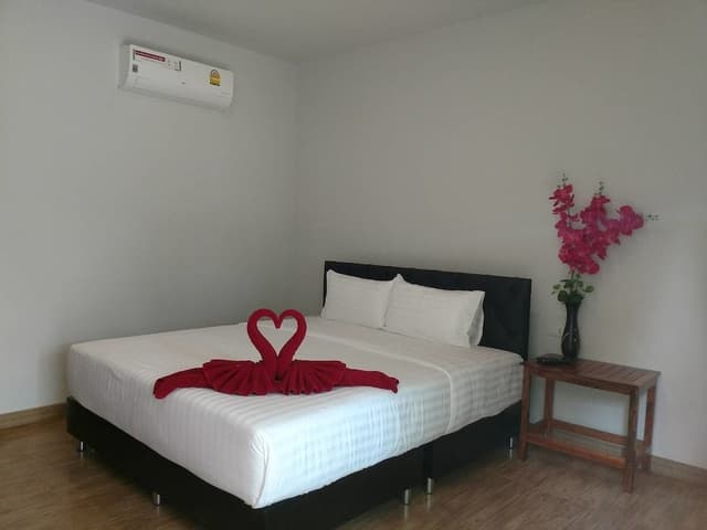 Deluxe Double Room, 1 Double Bed, Garden View, Ground Floor