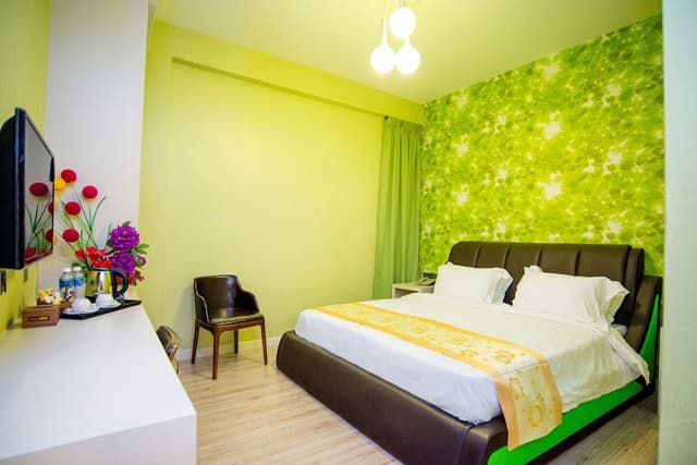 Deluxe Suite