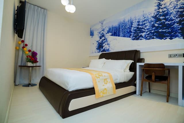 Deluxe Suite