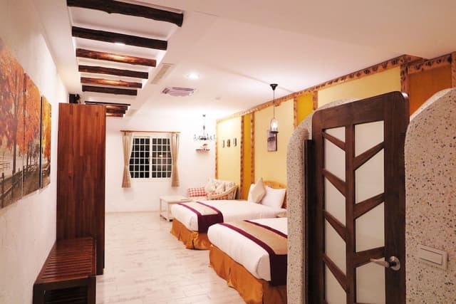 Club Quadruple Room