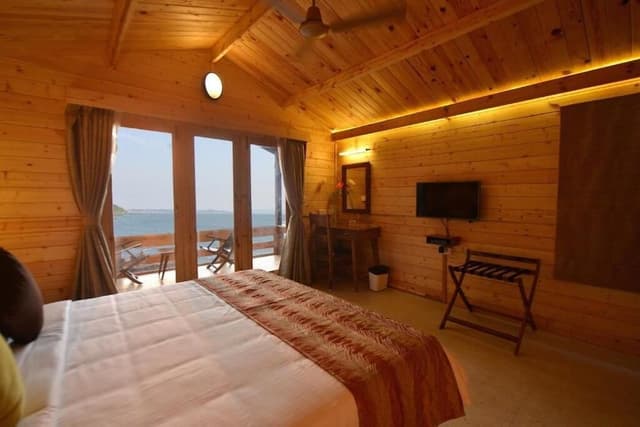 Deluxe Room, 1 Bedroom, Sea View