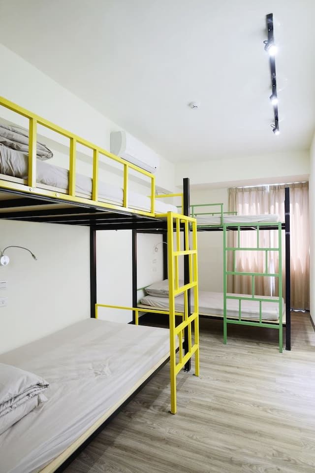 Deluxe Shared Dormitory, Women only