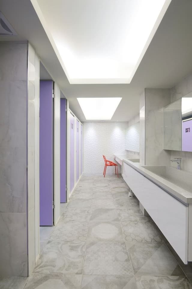 Deluxe Shared Dormitory, Women only