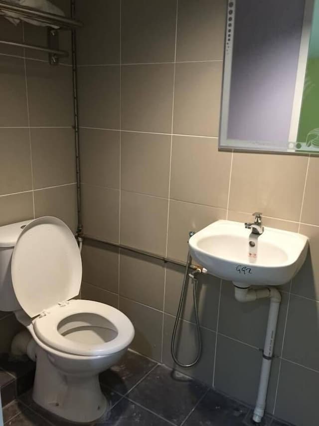 Economy Double Room, 1 Queen Bed