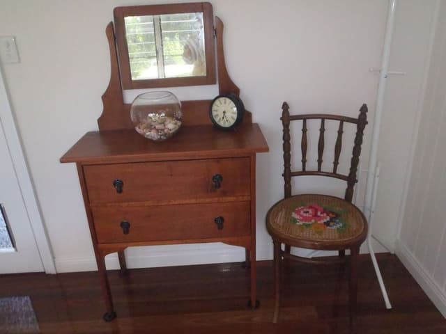 Deluxe Queen Suite