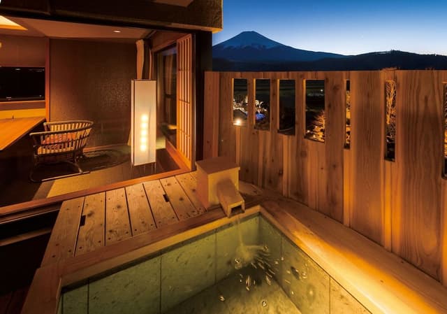Mizuho Western Room with Open Air Bath, Mt. Fuji View [With Yamanshi Wine Lounge Access]