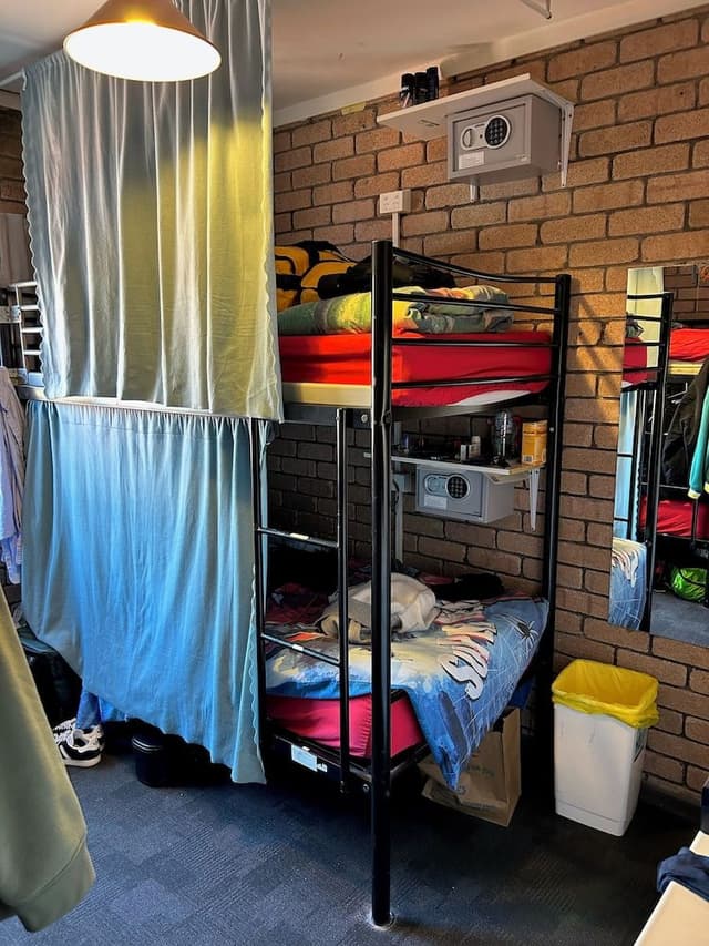 Shared Dormitory, Mixed Dorm (4 Share)