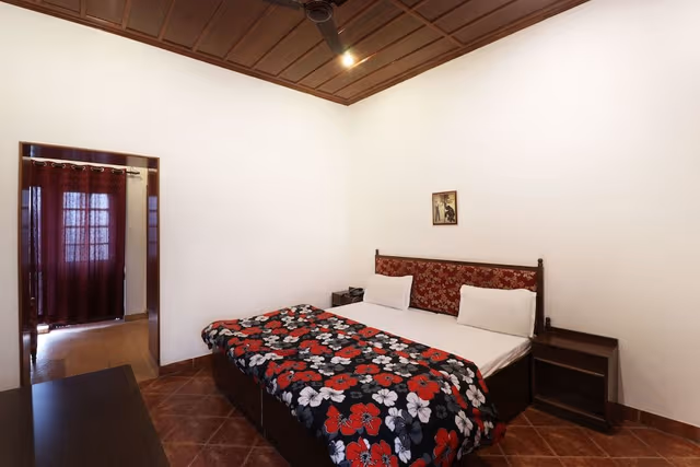 Standard Double Room, 1 Queen Bed