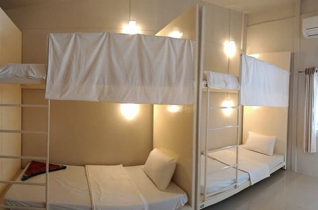 1 Bed in 14 Beds Mixed Dorm