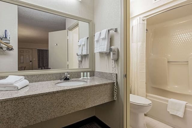 Standard Room, 2 Queen Beds, Non Smoking