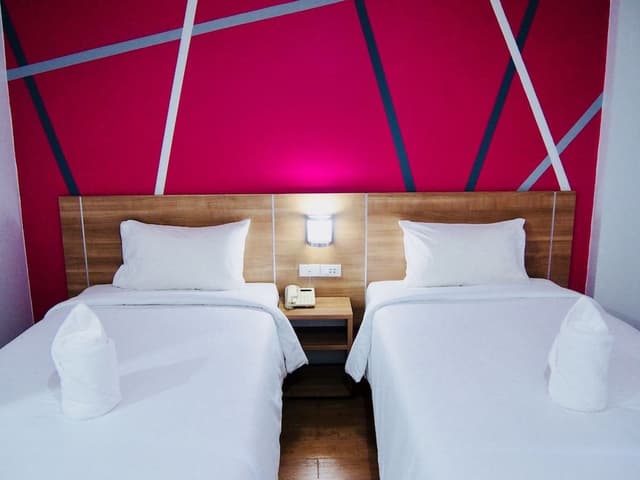 Standard, 2 Twin Beds, Non Smoking, City View