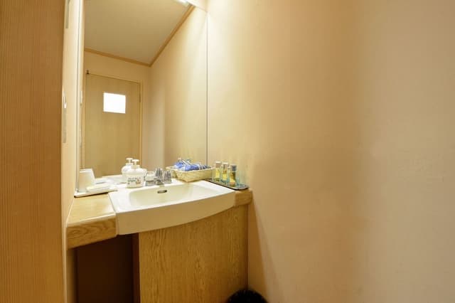 Traditional Room, Non Smoking (Please check in by 6 pm for Dinner)