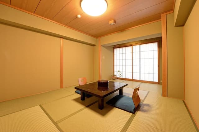 Traditional Room, Non Smoking (Please check in by 6 pm for Dinner)