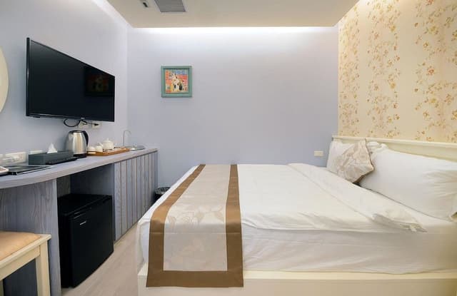 Standard Double Room, No Windows (no window)