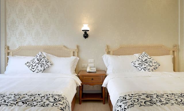 Classic Quadruple Room, Bathtub