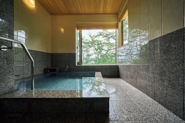 Executive Sakura Western Triple Room