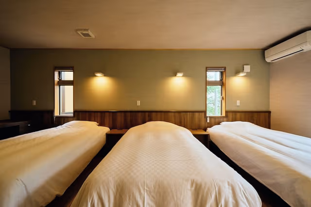 Executive Sakura Western Triple Room