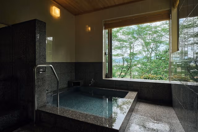 Executive Sakura Western Triple Room