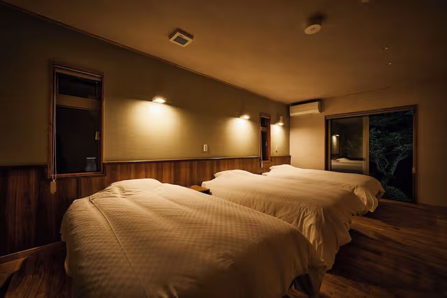 Executive Sakura Western Triple Room