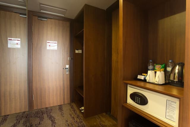 Deluxe Room, 1 King Bed