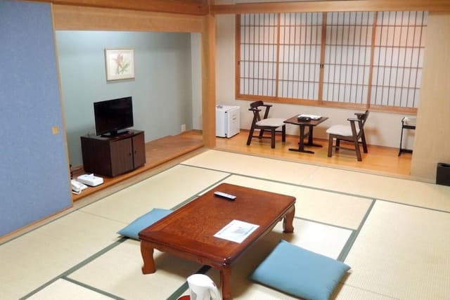 Traditional Room (Japanese-Style, 12 Tatami Matts)