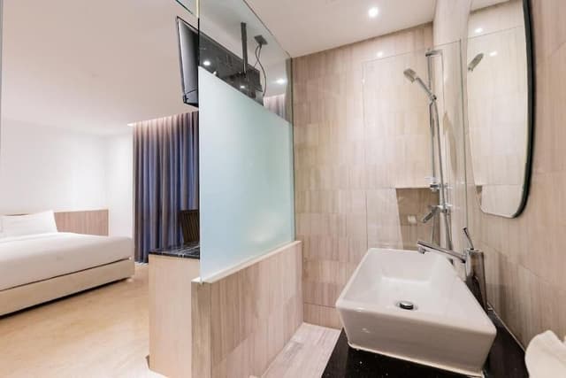 Deluxe Room, City View