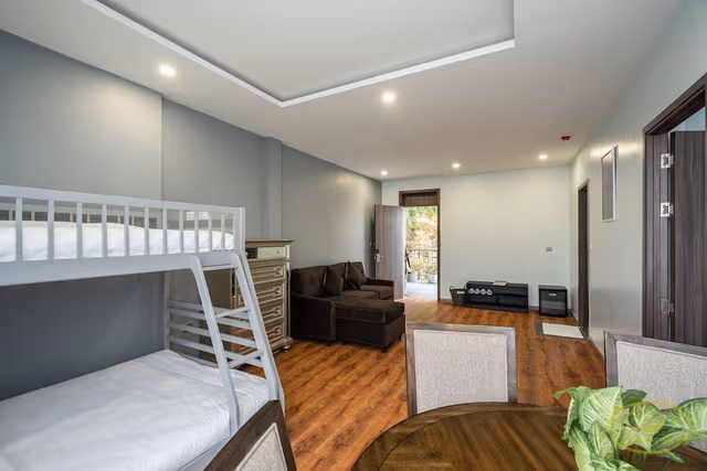 Studio Suite Super King and Bunk Bed, Balcony, Garden View