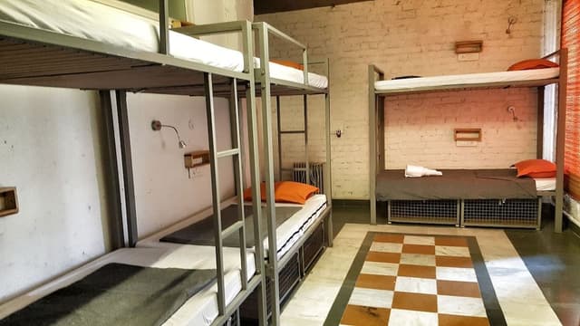 6 Bed, Mix Dormitory