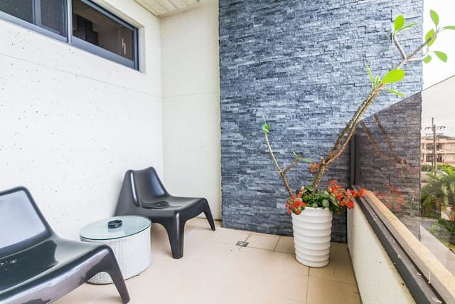 Deluxe Family Room, Bathtub
