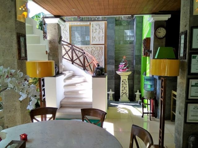 Deluxe Studio Suite