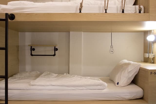 Female Dormitory (Share Bathroom)