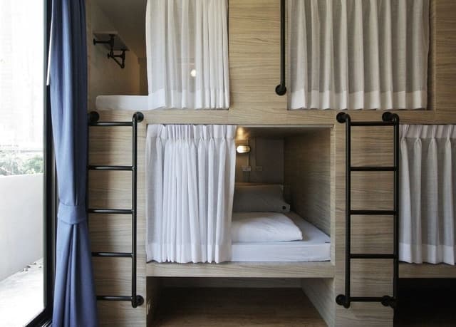 Capsule Double (Share Bathroom)