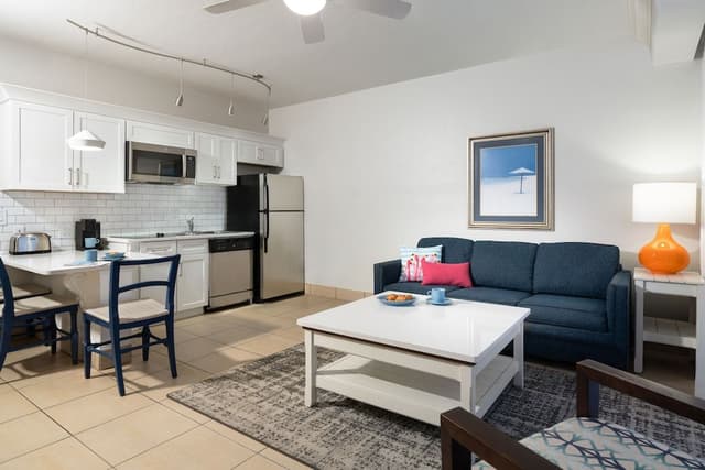 1 Bedroom Captiva Villa,1 King Bed