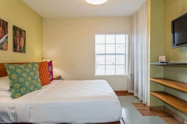 Deluxe Two-Bedroom Apartment (Self Check-in)