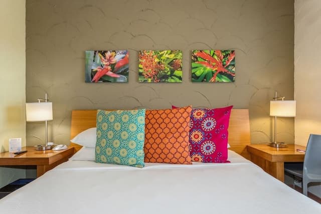 Deluxe Two-Bedroom Apartment (Self Check-in)