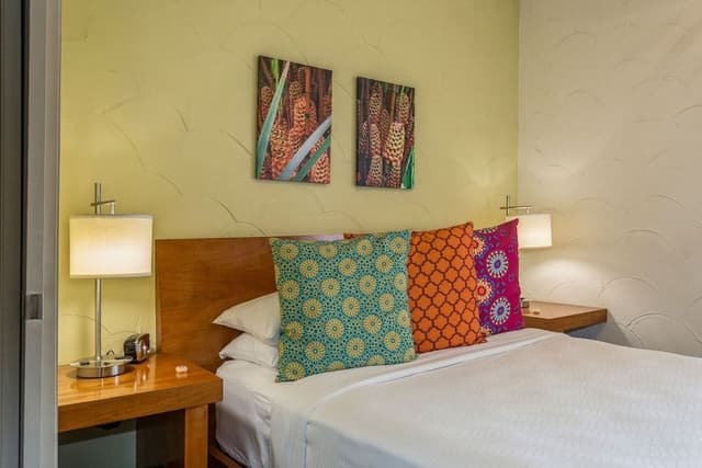 Deluxe Two-Bedroom Apartment (Self Check-in)
